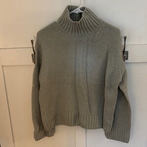 NWOT H&M Sweater